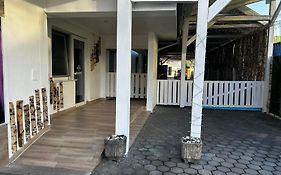Motel Medium